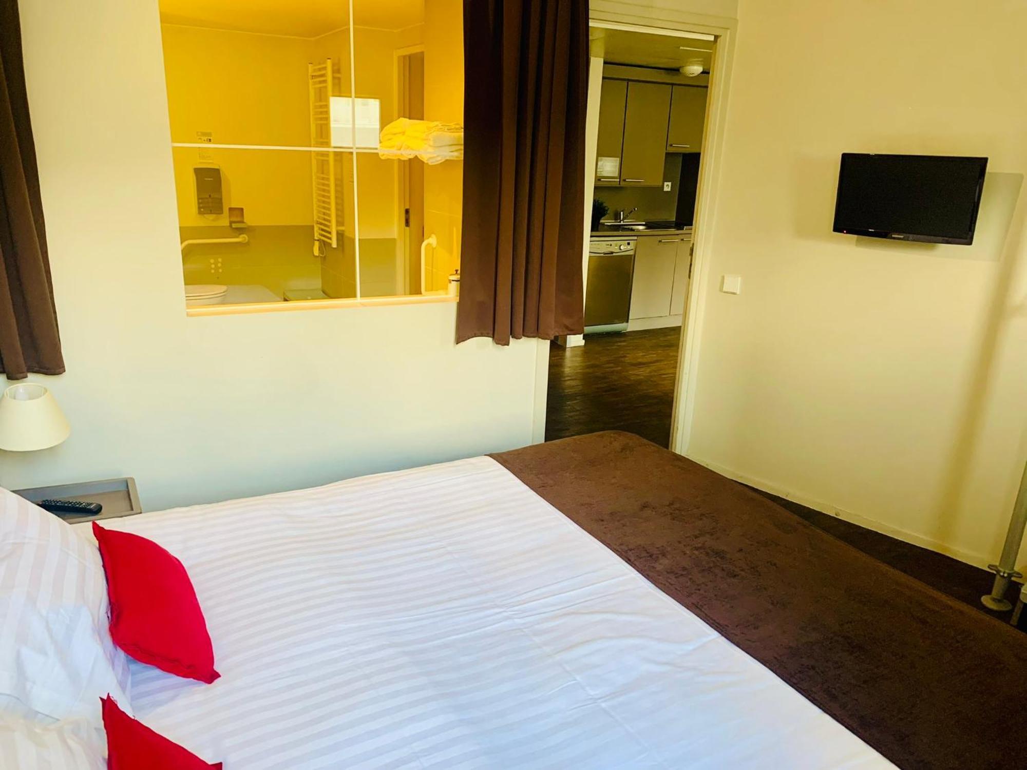 Standing Hotel Suites By Actisource Roissy-en-France Exteriér fotografie