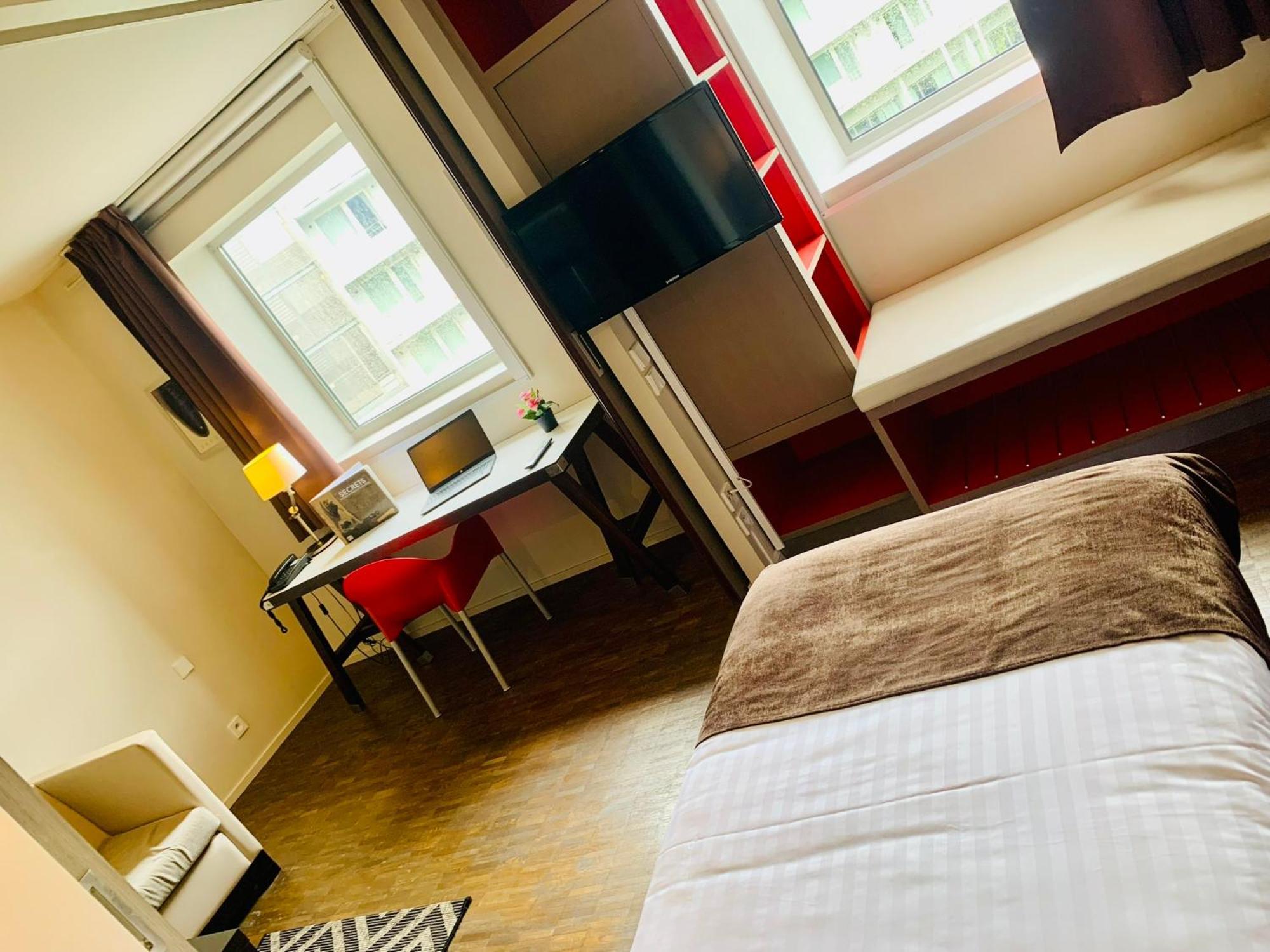 Standing Hotel Suites By Actisource Roissy-en-France Exteriér fotografie