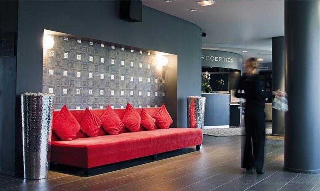 Standing Hotel Suites By Actisource Roissy-en-France Exteriér fotografie